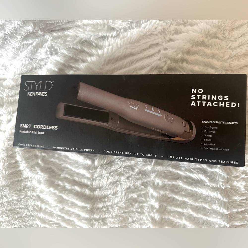 Ken Paves STYLD SMRT cordless flat iron